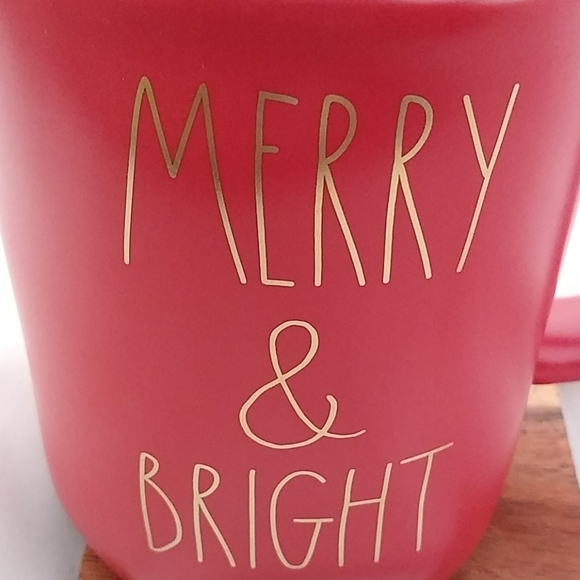50% off Rae Dunn "Merry & Bright" Ceramic Mug - Picture 6 of 6